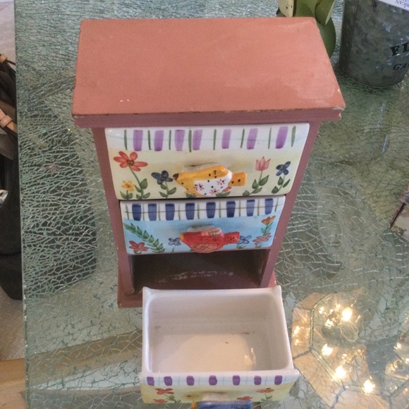 Adorable art piece three little drawers for kitchen bathroom bedroom - Picture 2 of 3